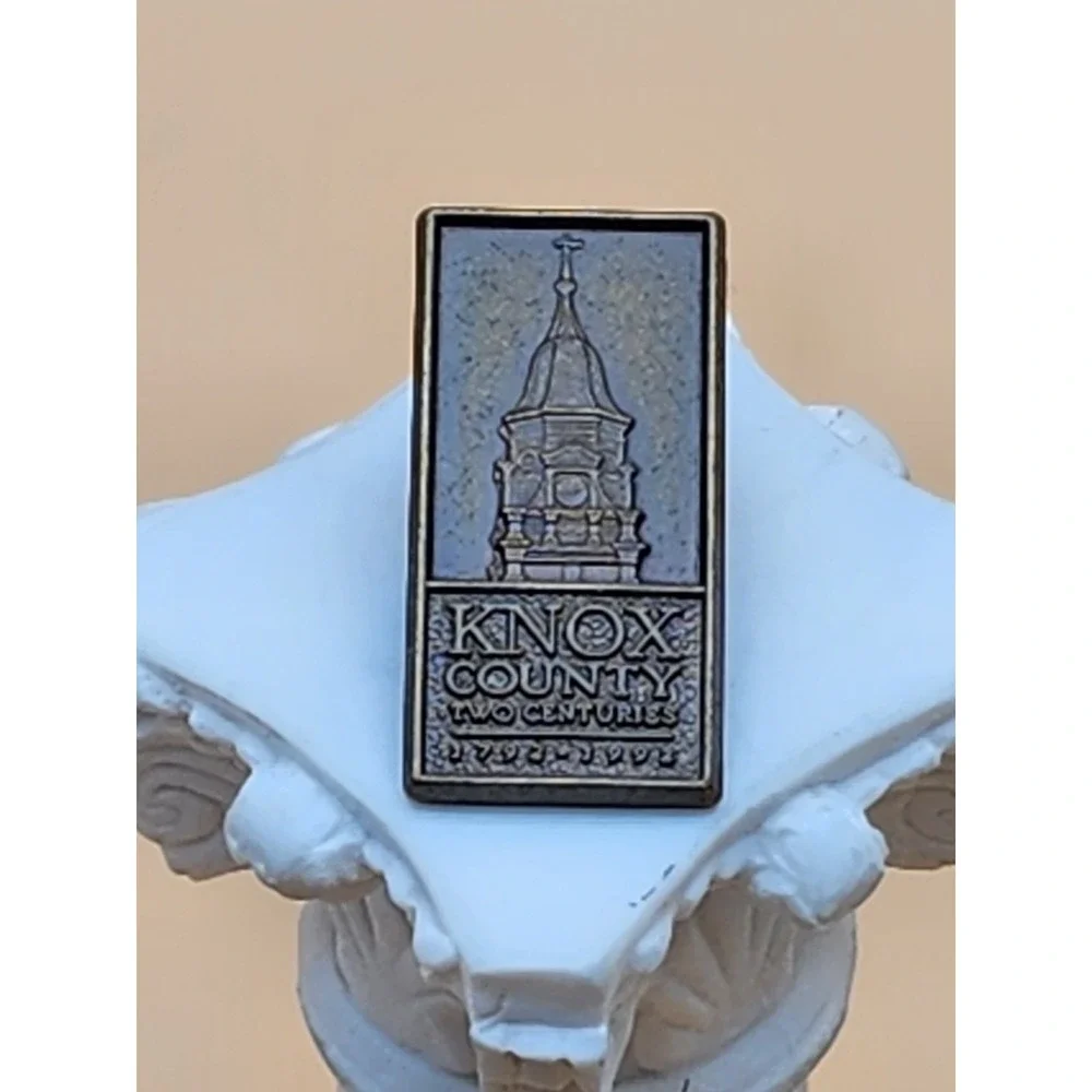 Vtg KNOX COUNTY 1772-1992 'Two Centuries' Lapel Pin Hat Pin Brooch FREE $HIPPING